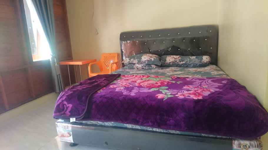 Bedroom 1, Penginapan Kamuna Garden 3, Karo