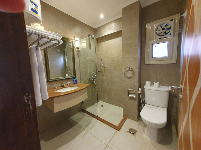 Bathroom 3, Kemet Boutique Hotel, Al-Ahram