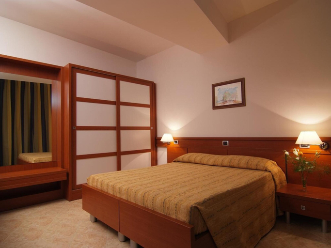 Bedroom 3, Park Hotel Mirabeau, Catanzaro
