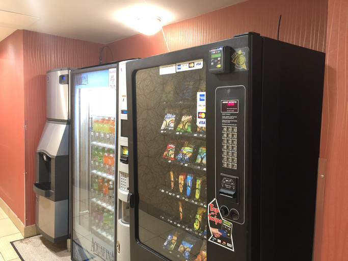 Food & Drinks 5, Days Inn by Wyndham Brooklyn, New York