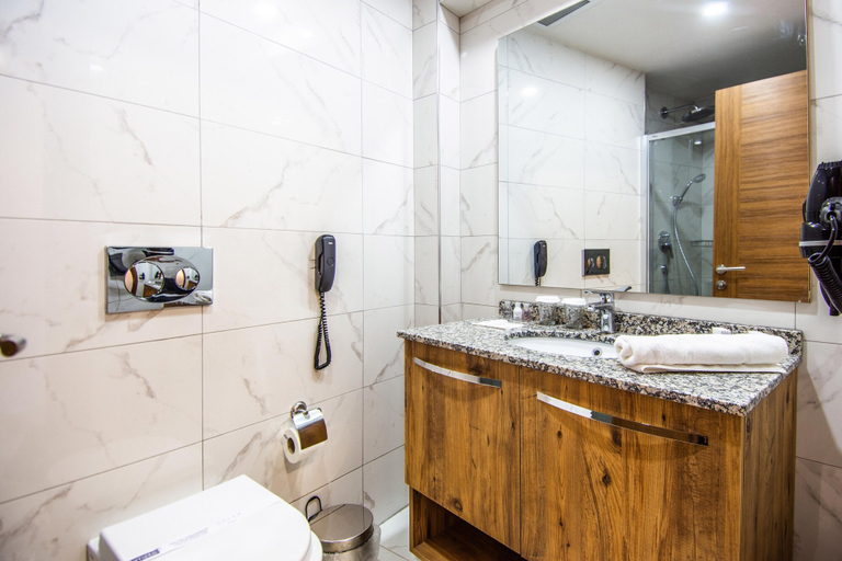Bathroom 5, Dalya Resort Aqua & Spa Hotel, Datça