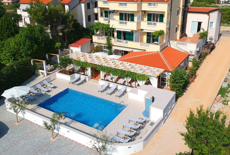 Exterior & Views, Pansion Villa Bok, Novalja