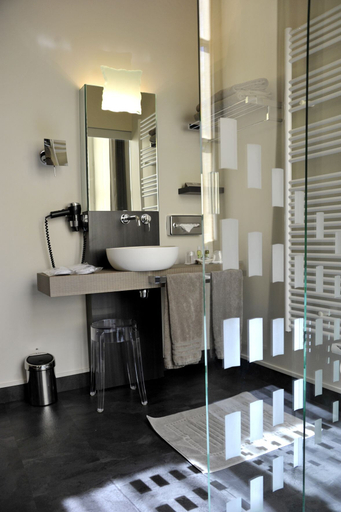 Bathroom 5, Chateau De Champlong, Loire