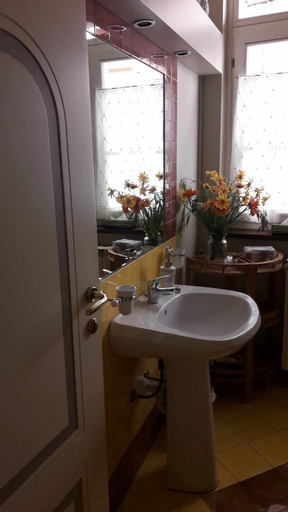 Bedroom 15