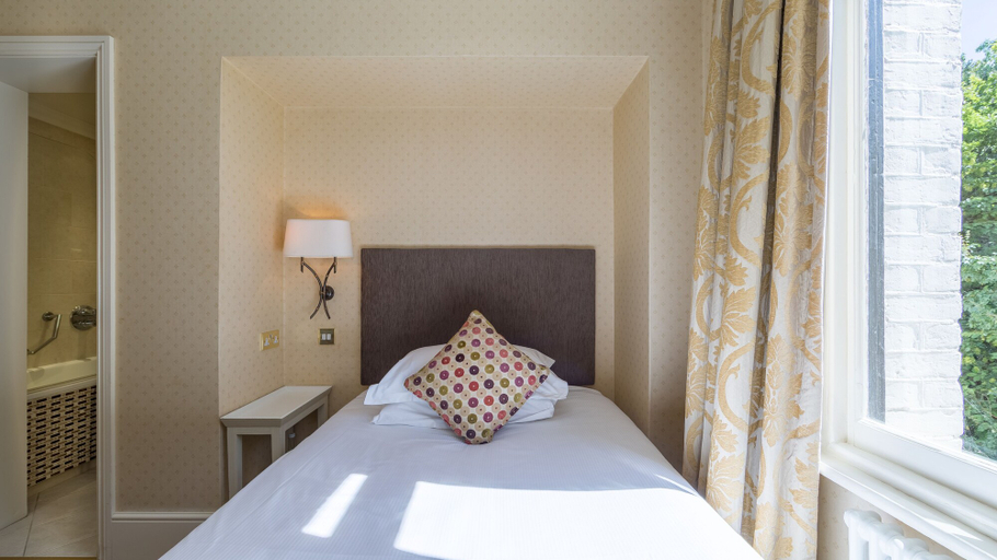 Bedroom 2, The Petersham, London