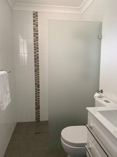 Bathroom 3, Huskisson Beach Motel, Shoalhaven - Pt B