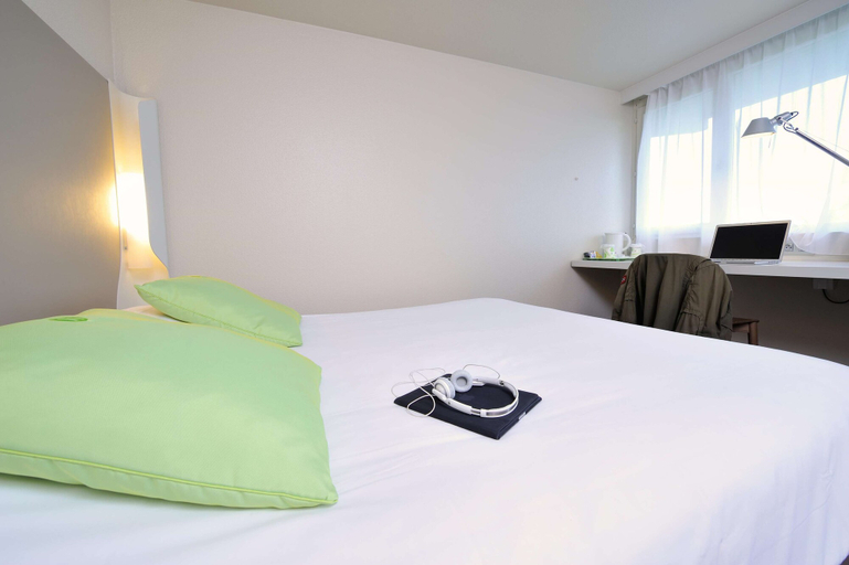 Bedroom 4, Hotel Campanile Reims Est - Taissy, Marne