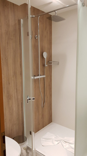 Bathroom 3, Hotel zum Anker, Bernkastel-Wittlich