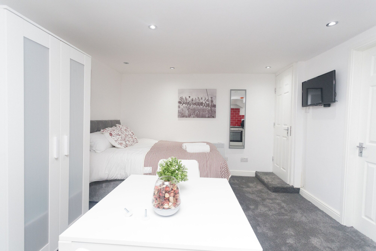 Bedroom 2, Leeds House, Leeds