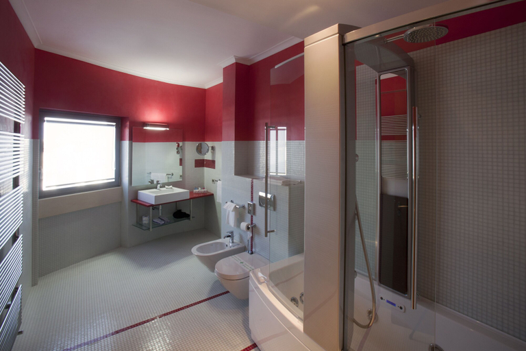 Bathroom 5, Arthotel & Park Lecce, Lecce