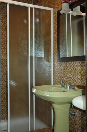 Bathroom 5, B&B Four Winds, Treviso
