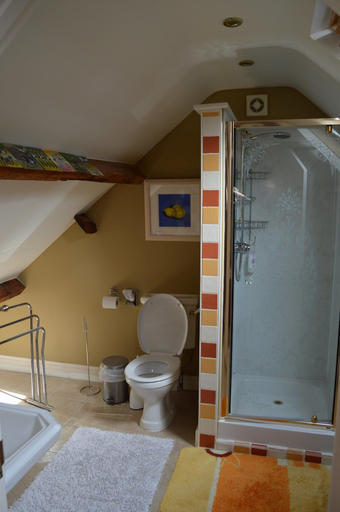 Bathroom 3, The George Inn, Somerset