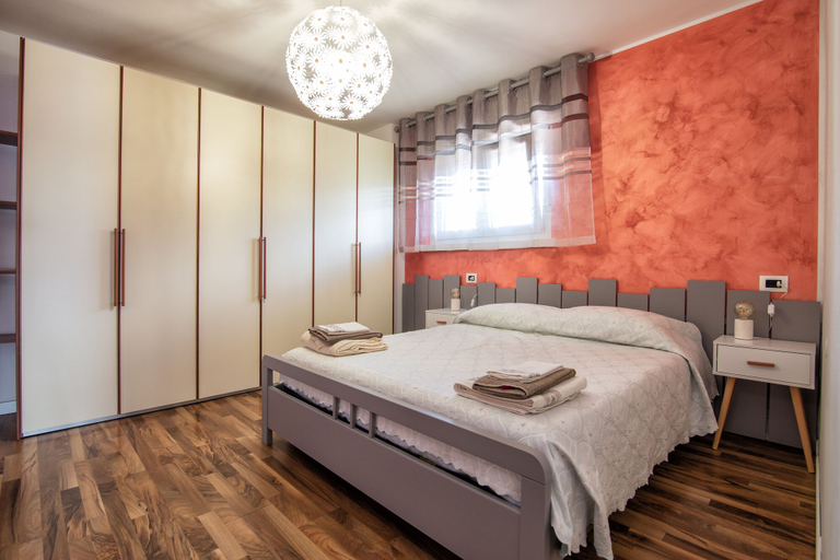Bedroom 3, Da Chris e Lisa 022205-AT-296296, Trento