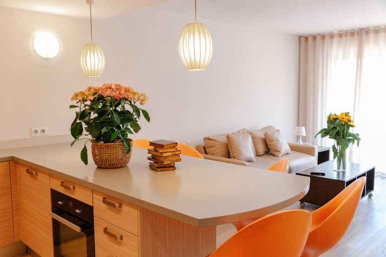 Others 5, Residence Chateauneuf, Alpes-Maritimes