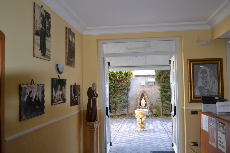 Others 4, Hotel Immagine, Foggia