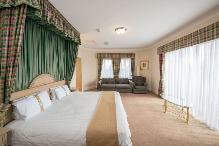 Bedroom 4, Holiday Inn NORWICH - NORTH by IHG, Norfolk
