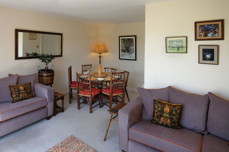 Others 5, 47 Wetherby Way, Warwickshire