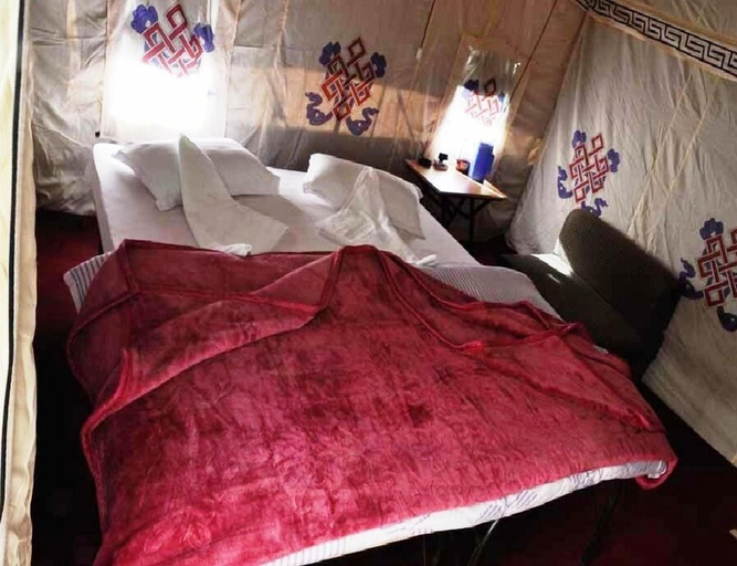 Bedroom, Edel Weiss Camp, Leh