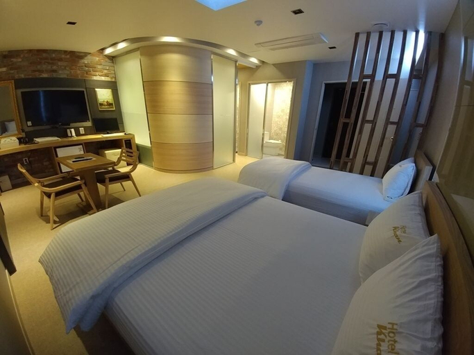 Bedroom 5, Khan Hotel, Dalseong