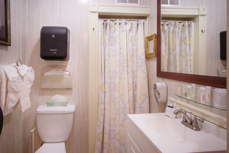 Bathroom 4, Inn at St John Portland In-Town, Cumberland