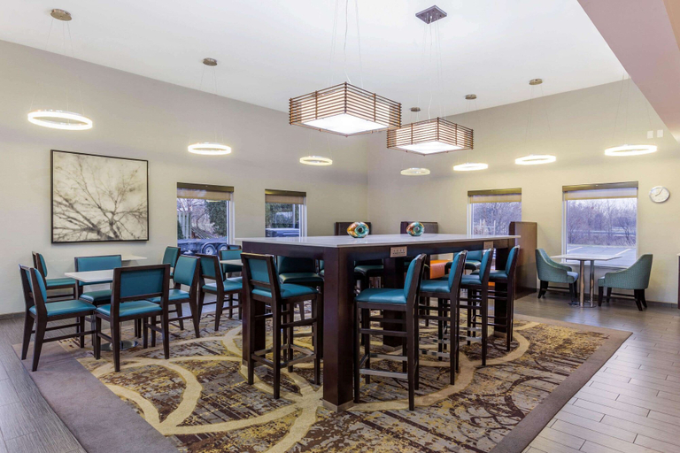 Food & Drinks 5, La Quinta Inn & Suites by Wyndham Rockford, Winnebago