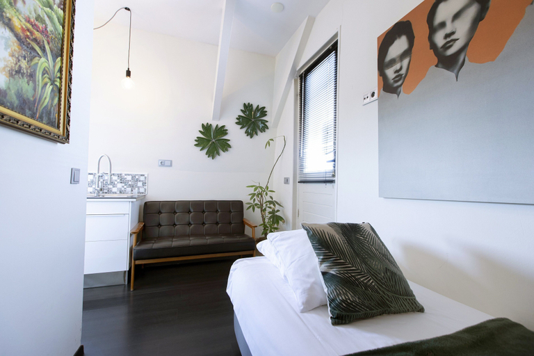 Bedroom 3, Quentin Canal House Hotel, Amsterdam
