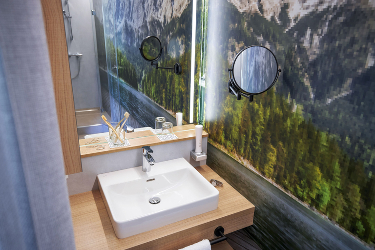 Bathroom 5, TUI BLUE Montafon, Bludenz