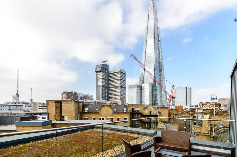 Others 5, London Bridge – Tooley St by Viridian Apartments, London