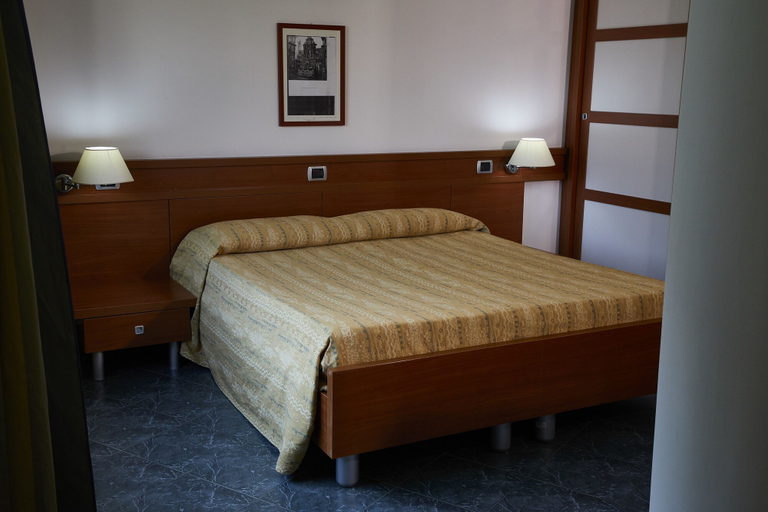 Bedroom 3, Park Hotel Mirabeau, Catanzaro