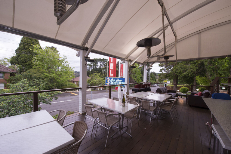 Food & Drinks 5, 3 Sisters Motel, Blue Mountains