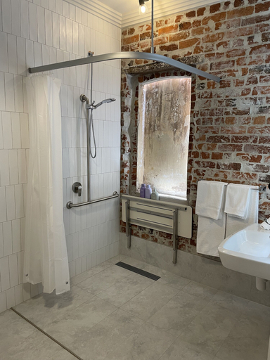 Bathroom 4, Oxford on Otho, Inverell - Pt B
