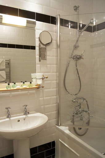 Bathroom 4, The Bulkeley Hotel, Anglesey