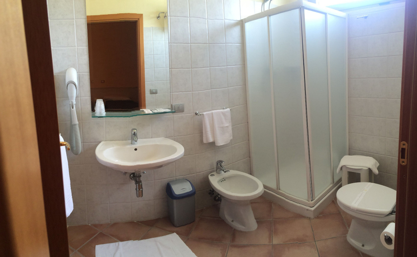Bathroom 4, Di Rocco, Pescara