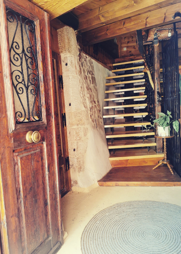Others 5, Casa di Portou No3, Crete