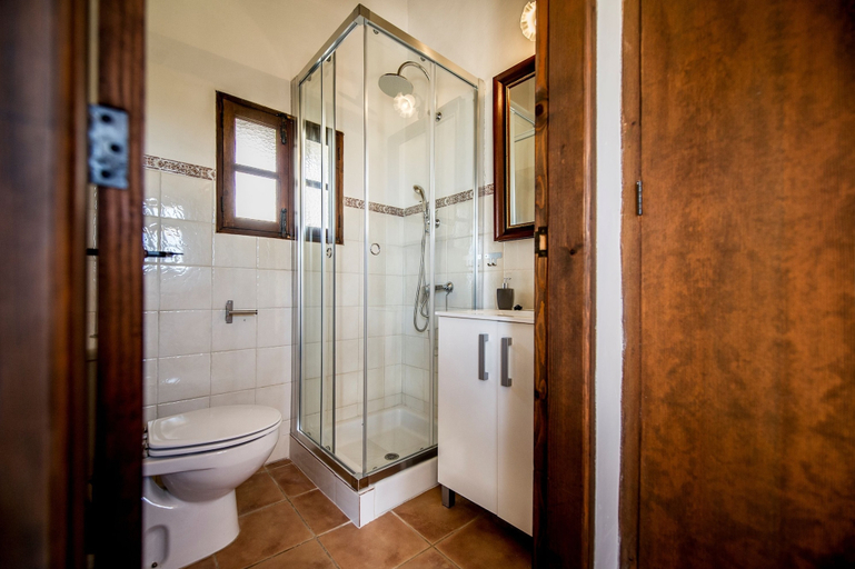 Bathroom 3, Fincahotel Son Valls, Baleares