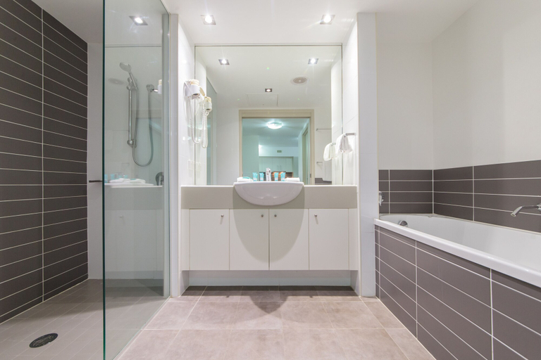 Bathroom 4, Beaches on Lammermoor Apartments, Livingstone - Pt B