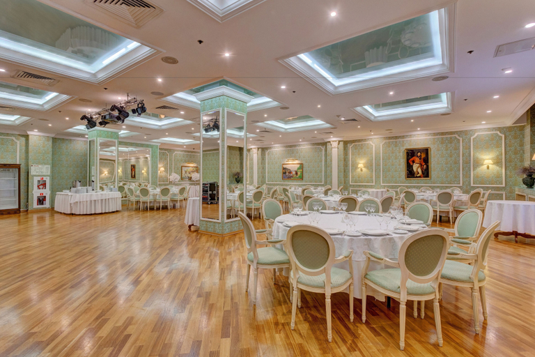 Food & Drinks 5, Borodino Hotel, North-Eastern