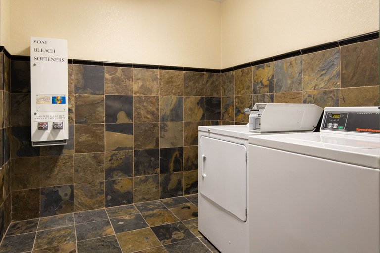 Others 5, Atherton Park Inn & Suites, San Mateo