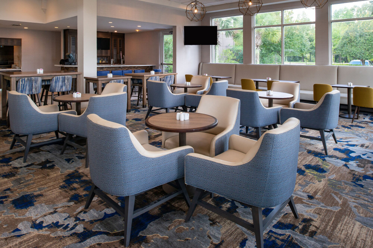 Food & Drinks 5, Hilton Garden Inn Baton Rouge Airport, East Baton Rouge