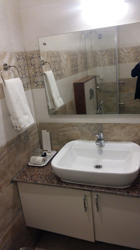 Bathroom 5, Omni Plaza, Jodhpur