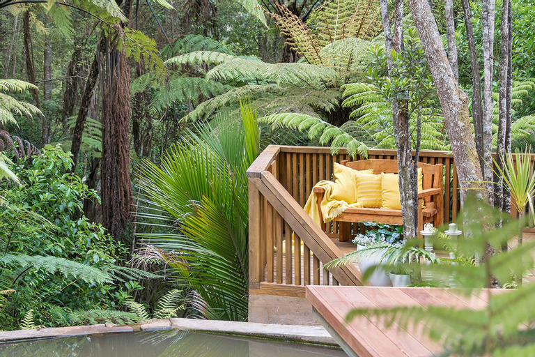 Warblers Retreat, Waitakere