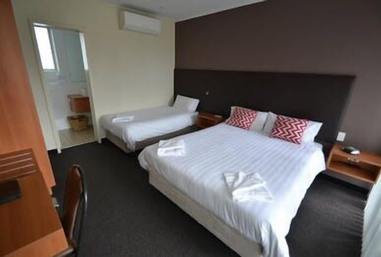 Bedroom 2, Heathcote Hotel, Sutherland Shire - West