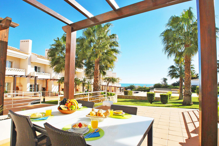 Food & Drinks, Townhouse Mar 1, Albufeira