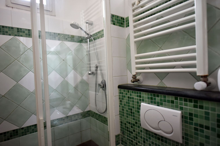 Bathroom 4, Via Curtatone 12 Apartment, Rome