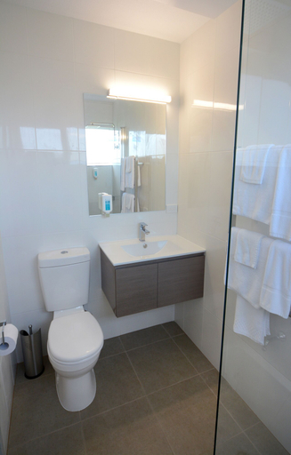 Bathroom 3, The Bridge, Circular Head