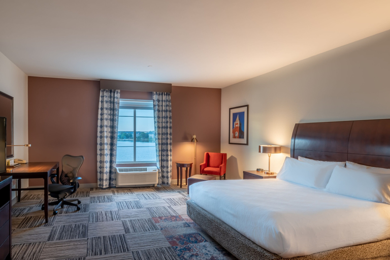 Bedroom 3, Hilton Garden Inn Granbury, Hood