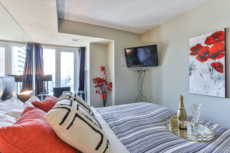 Bedroom 2, Downtown Studio in Dundas Square, Toronto