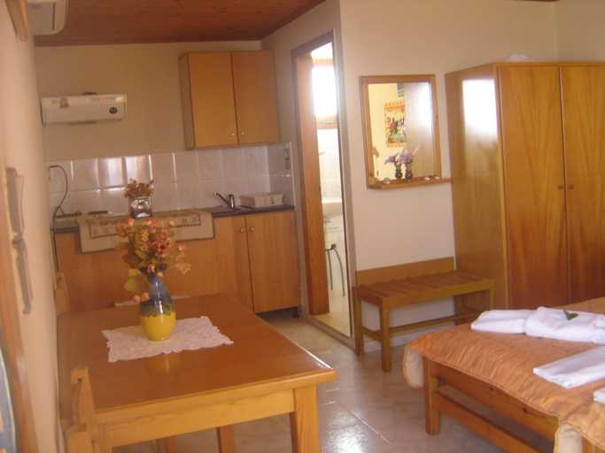 Bedroom 4, Maria Apartments, Crete