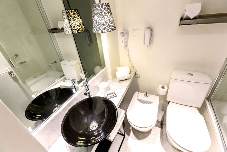 Bathroom 5, Esplendor by Wyndham Buenos Aires Plaza Francia, Distrito Federal