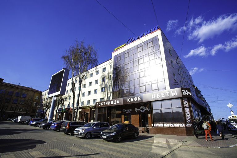 Exterior & Views